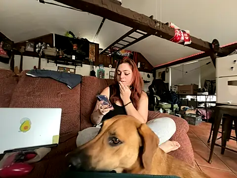 Snapshot of PeridotPrincessOfficial chatting on 11.12.25 PeridotPrincessOfficial online show from 11.12.25