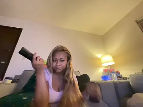 Snapshot of GoddessFatPuss chatting on 12.22.25 GoddessFatPuss online show from 12.22.25