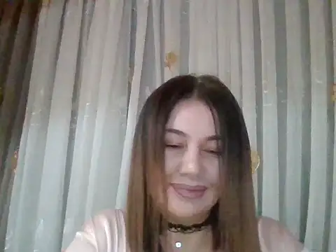 Snapshot of Lomivah chatting on 11.01.25 Lomivah online show from 11.01.25