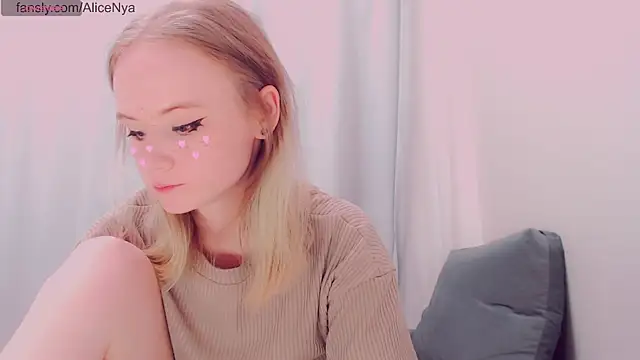 AliceNya cute online show from 12.15.25
