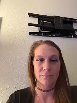 Snapshot of Ariasweetaspie chatting on 12.17.25 Ariasweetaspie online show from 12.17.25