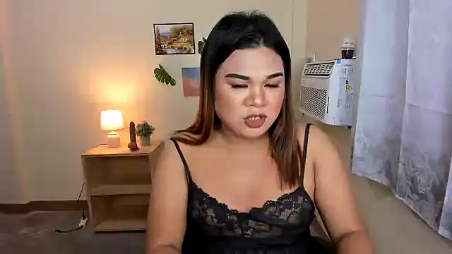 Snapshot of sollen-goddes chatting on 09.29.25 sollen-goddes online show from 09.29.25