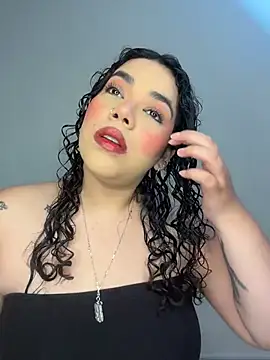 Snapshot of krisstenSantos chatting on 12.01.25 krisstenSantos online show from 12.01.25