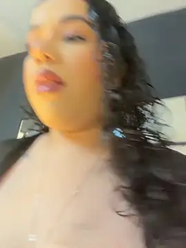 krisstenSantos online show from 02.04.26