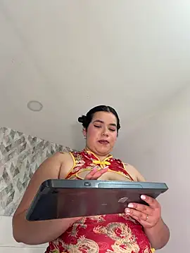 Snapshot of krisstenSantos chatting on 05.06.26 krisstenSantos online show from 05.06.26