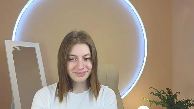 Snapshot of Pink_Muse chatting on 11.14.25 Pink Muse online show from 11.14.25