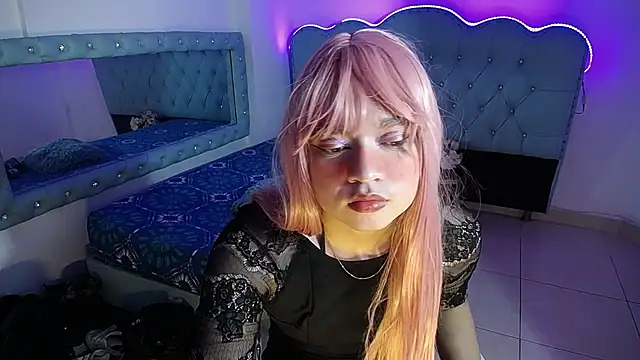 Cordelia Perlman online show from 09.19.25