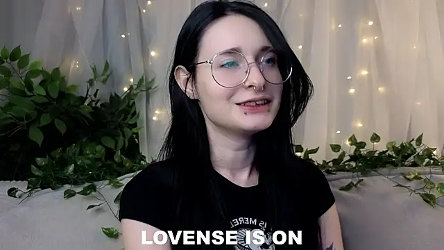 DarcyAspacio online show from 02.12.26