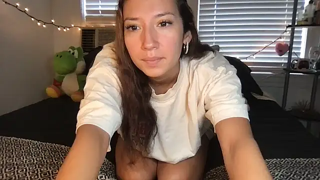 Snapshot of yoursweetestlilly chatting on 10.01.25 yoursweetestlilly online show from 10.01.25