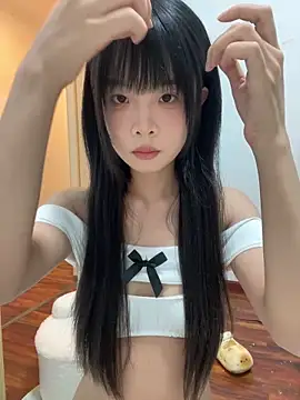 qiqi x online show from 05.19.26