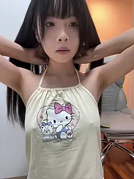 qiqi x online show from 07.28.26