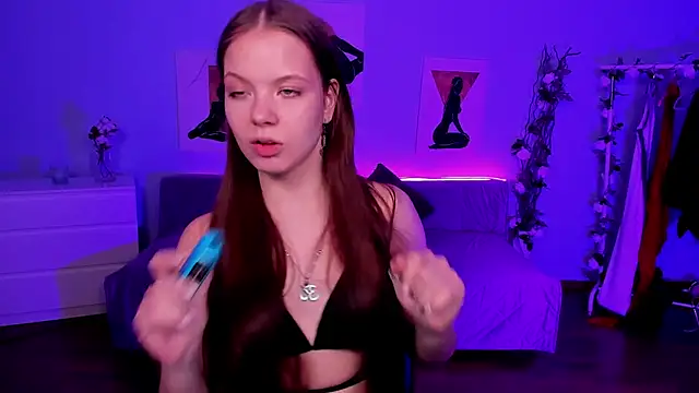 BetsyKiss online show from 04.25.26