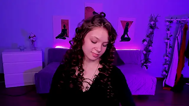 BetsyKiss online show from 04.28.26