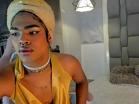Snapshot of ile_matamba chatting on 10.21.25 ile matamba online show from 10.21.25