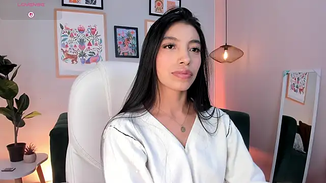 Tiffany Low online show from 06.21.26