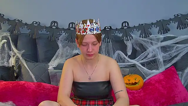 BeatriceBinoche online show from 10.29.25