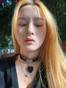 yuki june online show from 11.22.25