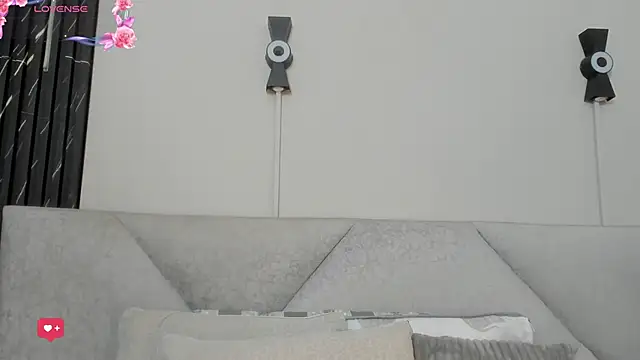 Naomi Rousse online show from 05.14.26