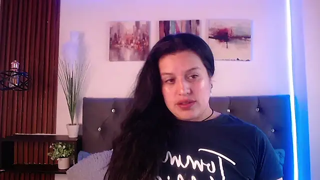 Andrea secret  online show from 11.12.25