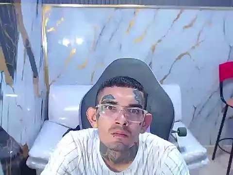 boy tatto777 online show from 09.22.25