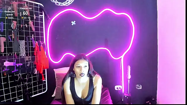 Snapshot of Mistress_Megan_BDSM chatting on 10.14.25 Mistress Megan BDSM online show from 10.14.25