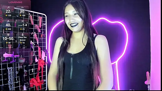 Snapshot of Mistress_Megan_BDSM chatting on 10.23.25 Mistress Megan BDSM online show from 10.23.25