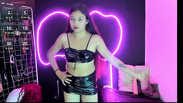 Snapshot of Mistress_Megan_BDSM chatting on 12.02.25 Mistress Megan BDSM online show from 12.02.25