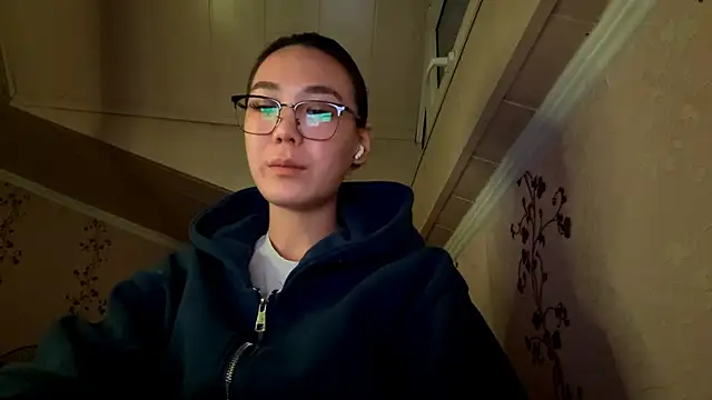 Snapshot of marry_dreams chatting on 11.08.25 marry dreams online show from 11.08.25