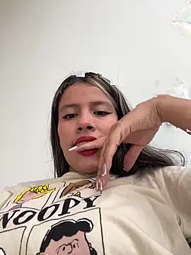 EMILIIA RICHTER   online show from 10.08.25