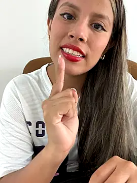 EMILIIA RICHTER   online show from 10.09.25