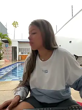 EMILIIA RICHTER   online show from 10.12.25