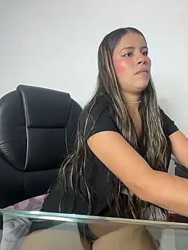 EMILIIA RICHTER   online show from 01.17.26