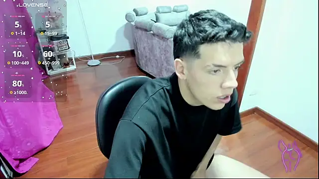 Snapshot of mattebret11 chatting on 09.16.25 mattebret11 online show from 09.16.25