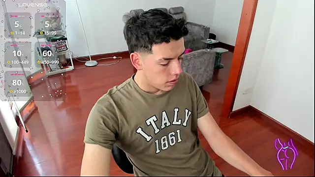 Snapshot of mattebret11 chatting on 09.16.25 mattebret11 online show from 09.16.25