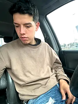 Snapshot of mattebret11 chatting on 09.23.25 mattebret11 online show from 09.23.25