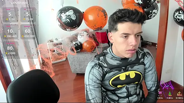 Snapshot of mattebret11 chatting on 10.31.25 mattebret11 online show from 10.31.25