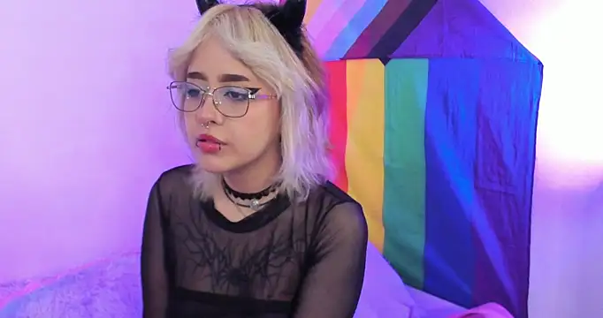 Snapshot of NekoWaifu chatting on 09.30.25 NekoWaifu online show from 09.30.25