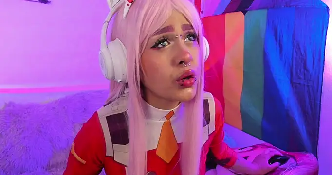 Snapshot of NekoWaifu chatting on 10.03.25 NekoWaifu online show from 10.03.25