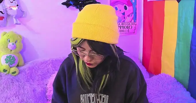 Snapshot of NekoWaifu chatting on 10.30.25 NekoWaifu online show from 10.30.25