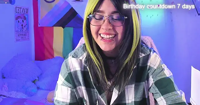 Snapshot of NekoWaifu chatting on 11.14.25 NekoWaifu online show from 11.14.25