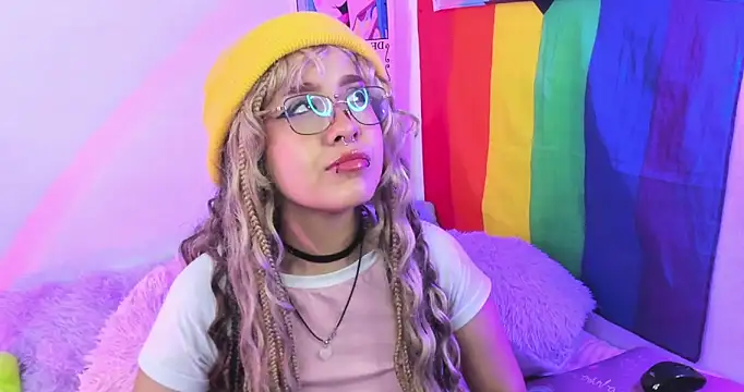 Snapshot of NekoWaifu chatting on 11.27.25 NekoWaifu online show from 11.27.25