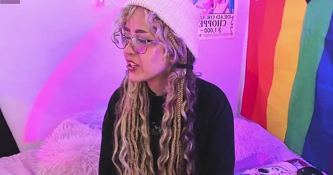 Snapshot of NekoWaifu chatting on 12.05.25 NekoWaifu online show from 12.05.25