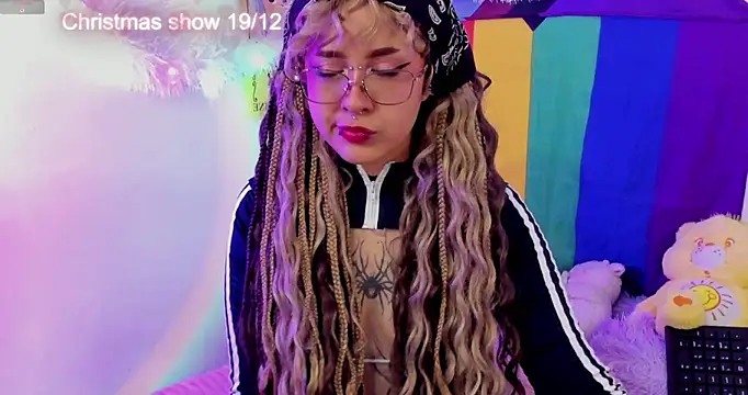 Snapshot of NekoWaifu chatting on 12.15.25 NekoWaifu online show from 12.15.25