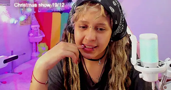 NekoWaifu online show from 12.18.25