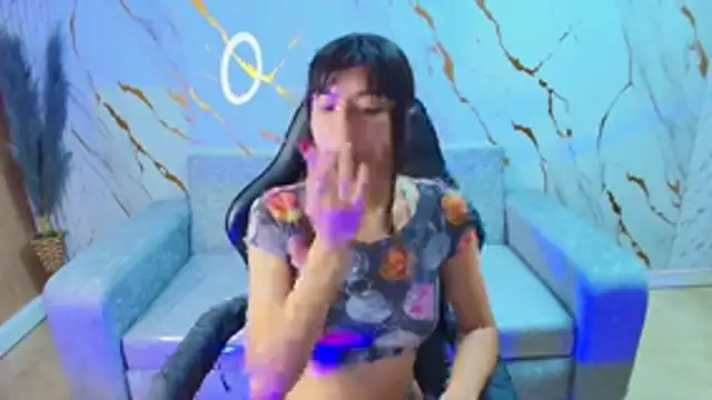 Isabella Blondetf online show from 10.20.25