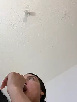 MiaKane99 online show from 04.22.26