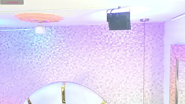 Snapshot of paulina_cano chatting on 10.06.25 paulina cano online show from 10.06.25