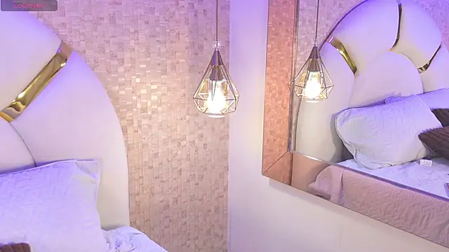 Snapshot of paulina_cano chatting on 10.20.25 paulina cano online show from 10.20.25