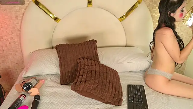 Snapshot of paulina_cano chatting on 10.23.25 paulina cano online show from 10.23.25