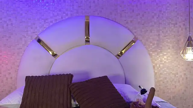 Snapshot of paulina_cano chatting on 11.04.25 paulina cano online show from 11.04.25